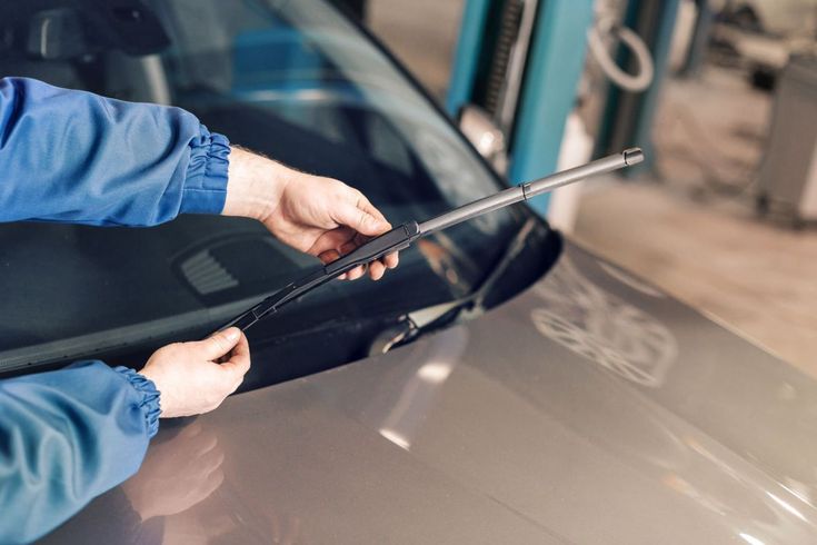 Front wiper blades Innova Crysta